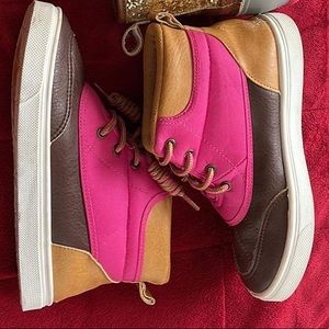 Girl booties soft rubber sole great condition